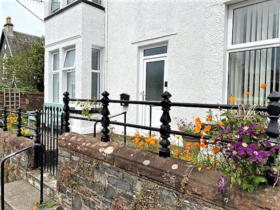 St John'S Flat Spacious Accomodation Dalry  Exteriör bild